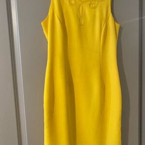 Chic Yellow Sleeveless Midi Dress